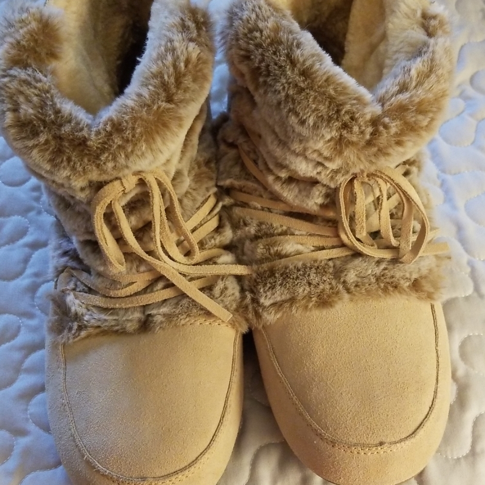 Lucky Brand leather moccasins boots